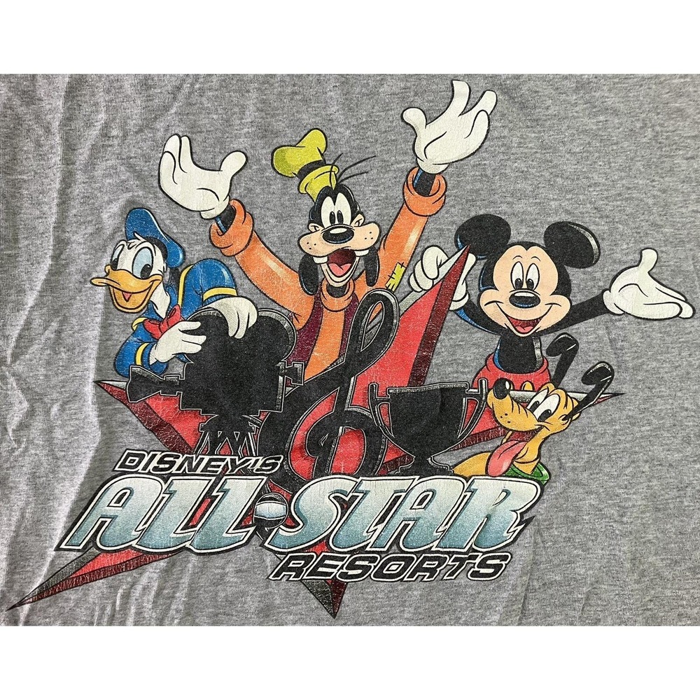 Walt Disney World All Star Resorts T-Shirt Gray Mickey Donald Goofy Pluto Mens M
